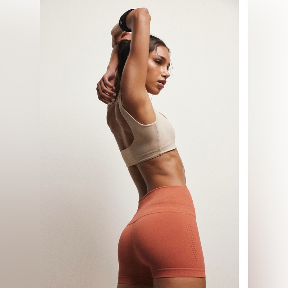 🧡NWOT FREE PEOPLE GOOD KARMA RUNNING SHORTS - Picture 3 of 8